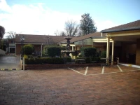 Estelle Kramer Motor Inn 3*