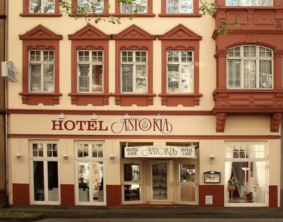 Astoria Hotel Trier 3*