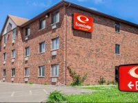 Econo Lodge Inn & Suites Bettendorf 2*