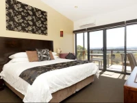 Sanctuary Hill Retreat 4*