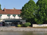 Auberge Du Pont Canal 1*