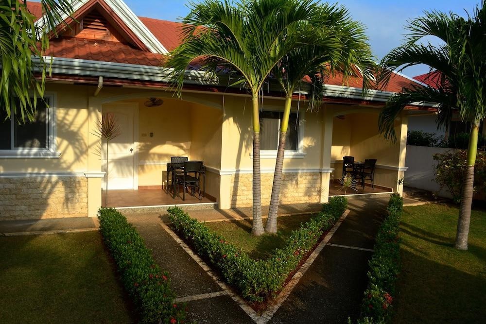 Olivia Resort Homes 3*