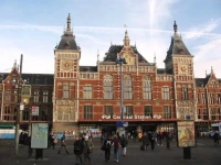 Railway to Amsterdam Center Apartment 2*