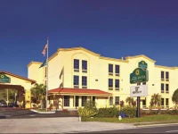 La Quinta Inn & Suites St. Petersburg Northeast 