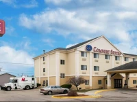 Comfort Suites Terre Haute 2*