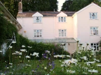 Field Farmhouse 4*