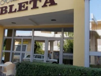 Bleta Hotel  3*
