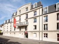 Ibis Valenciennes 3*
