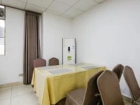 Guanghua Hotel 3*