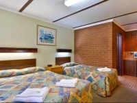 Sanctuary Park Motel 3*