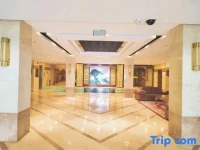 Donghu International Hotel 4*