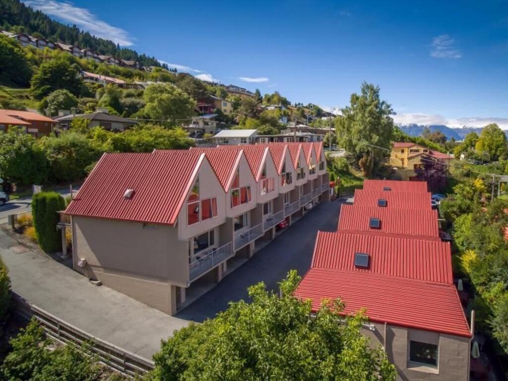Turner Heights Townhouses 4*