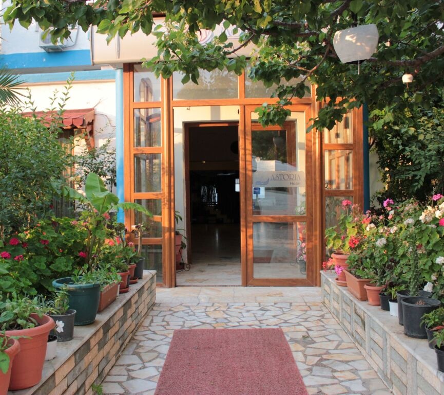 Can Karaburun Hotel 3*