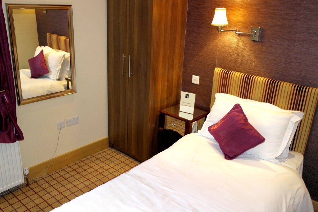 Newcastle Jesmond Hotel 3*
