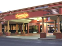 Commodore Motor Inn 3*