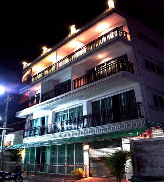 Rouge Service Apartment 2*