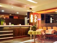 Bamboo Inn Hotel & Cafe 