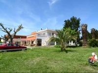 Hostal La Gola 3*