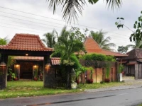 Astuti Gallery & Homestay 