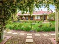 Orana House 4*