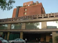 Siddharth 4*