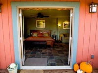 Pearlessence Vineyard Inn 1*