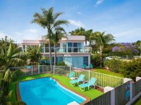 Beach Street Apartments 4*
