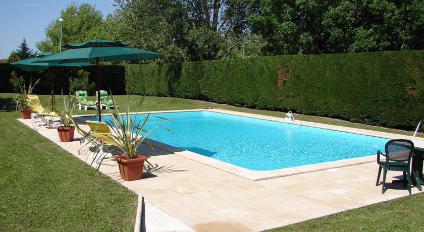 Inter Hotel Le Sextant 3*