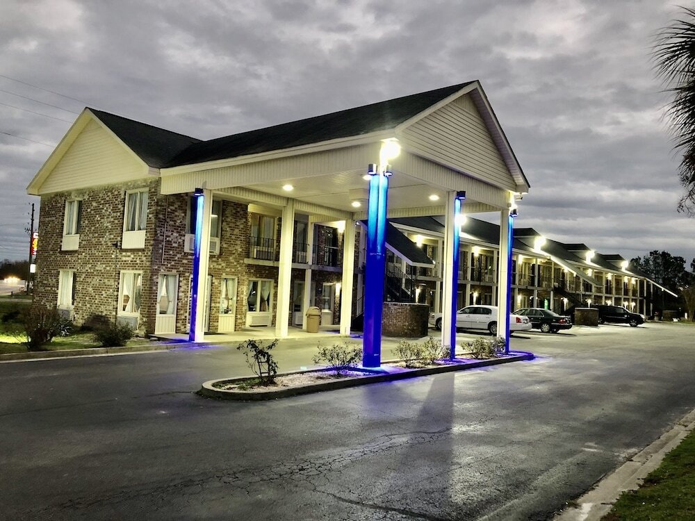 Days Inn Manning 2*