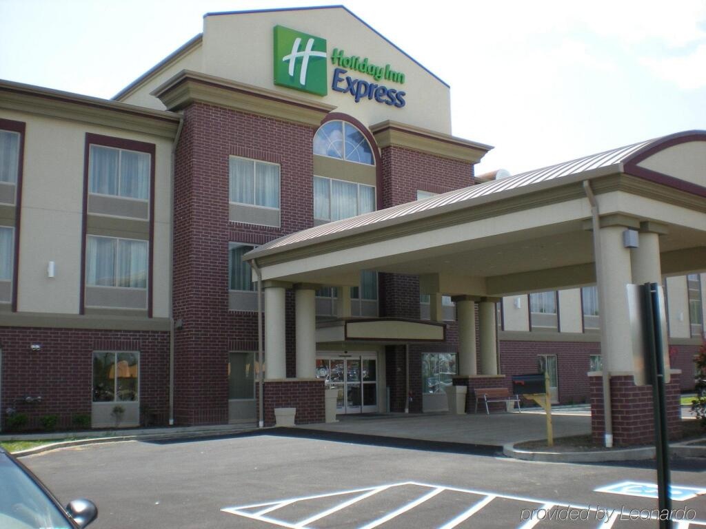 Holiday Inn Express Bentleyville 2*