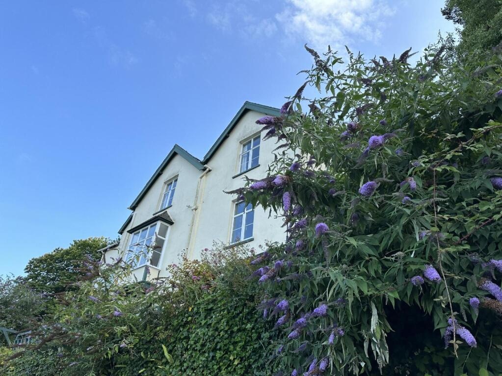 North Walk House 4*