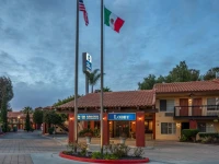 BEST WESTERN Americana Inn 3*