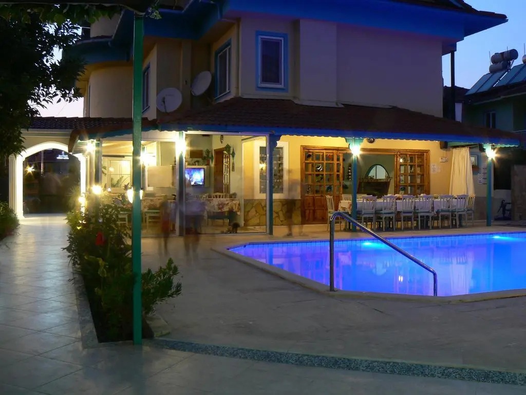 Hotel Mico 2*