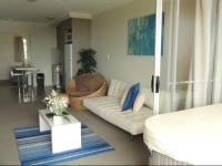 Airlie Central Apartments 4*