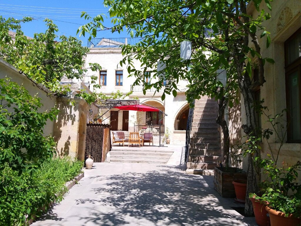 Karadut Cave Hotel 2*