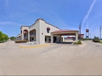 Quality Inn Natchitoches 2*