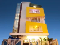 Niche Suites 2*