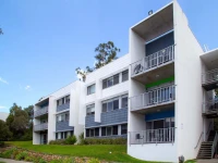 Griffith University Village 3*
