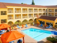 La Quinta Inn & Suites San Francisco Airport West 3*