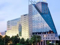 Estrel Berlin 4*