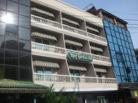 Roof Garden Inn 3*
