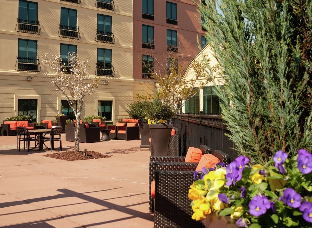 Hilton Garden Inn Atlanta Airport/Millenium Center 3*
