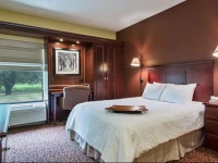 Hampton Inn Mattoon 3*
