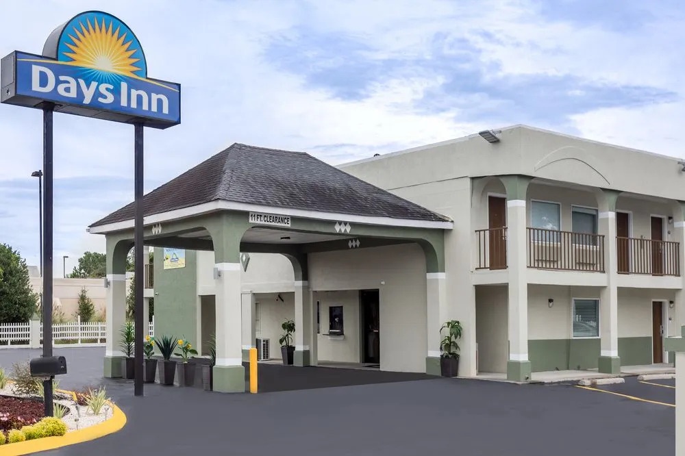 Days Inn Goose Creek 2*