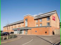 Ibis Swansea 2*