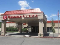 Ramada Plaza Riverside 3*