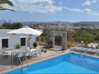 Manos Apartments