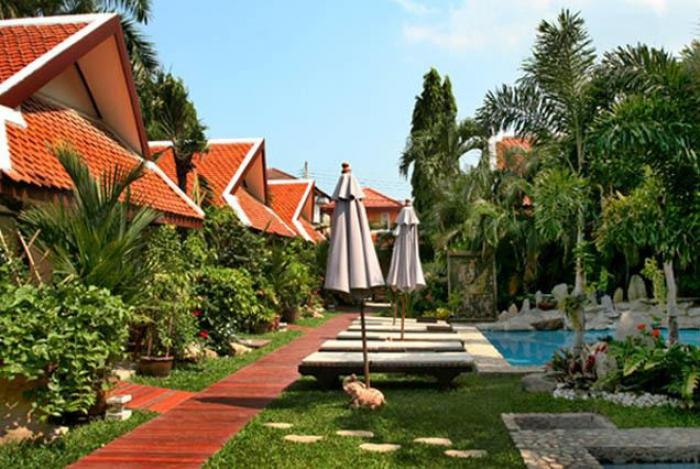 Le Prive Pattaya 3*