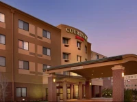Courtyard by Marriott Denton 3*