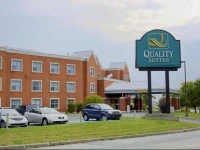 Quality Suites Quebec City 3*